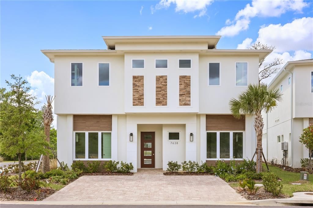 For Sale: $1,500,000 (9 beds, 8 baths, 5154 Square Feet)
