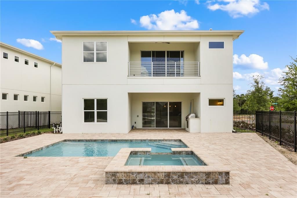 For Sale: $1,500,000 (9 beds, 8 baths, 5154 Square Feet)