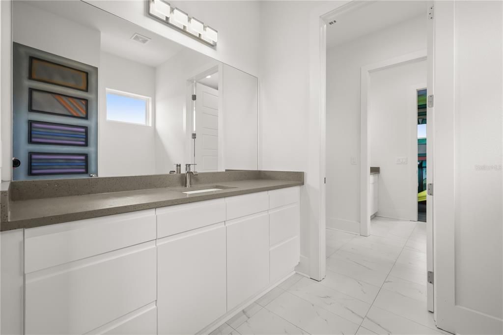 For Sale: $1,500,000 (9 beds, 8 baths, 5154 Square Feet)
