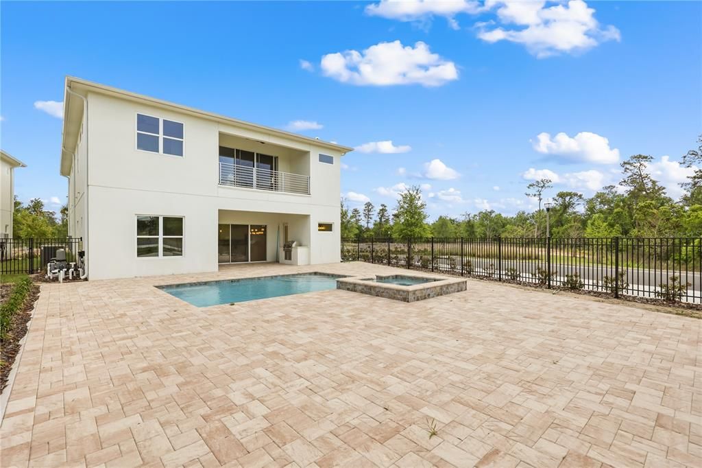 For Sale: $1,500,000 (9 beds, 8 baths, 5154 Square Feet)