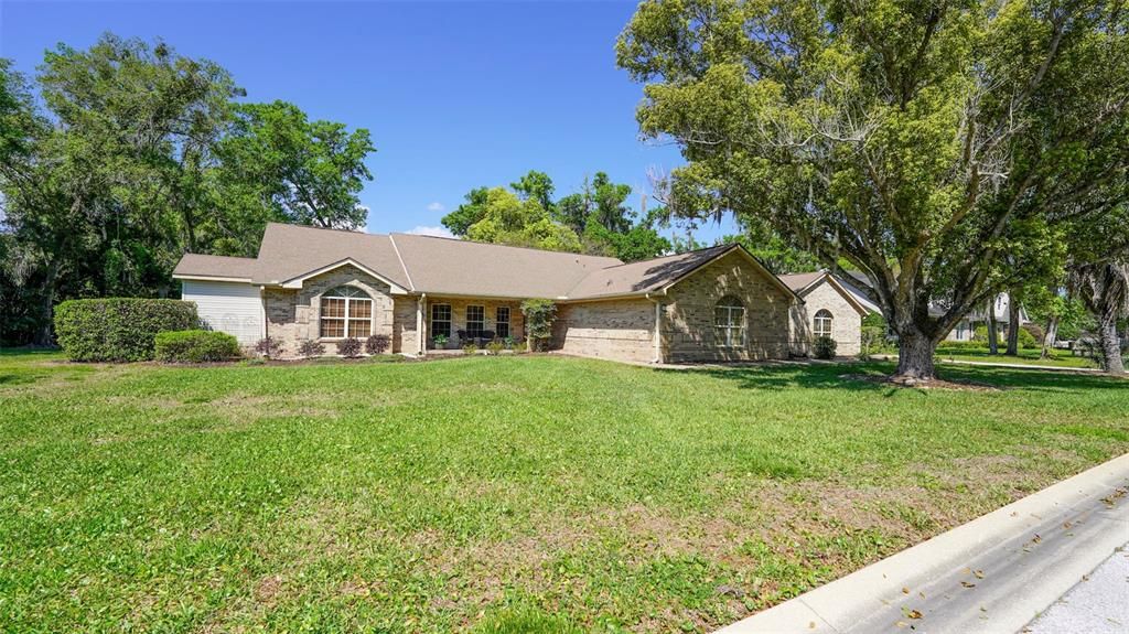 Recently Sold: $675,000 (4 beds, 3 baths, 2862 Square Feet)