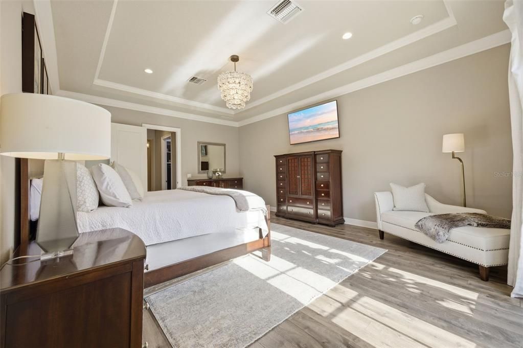 Activo con contrato: $2,250,000 (4 camas, 3 baños, 4553 Pies cuadrados)