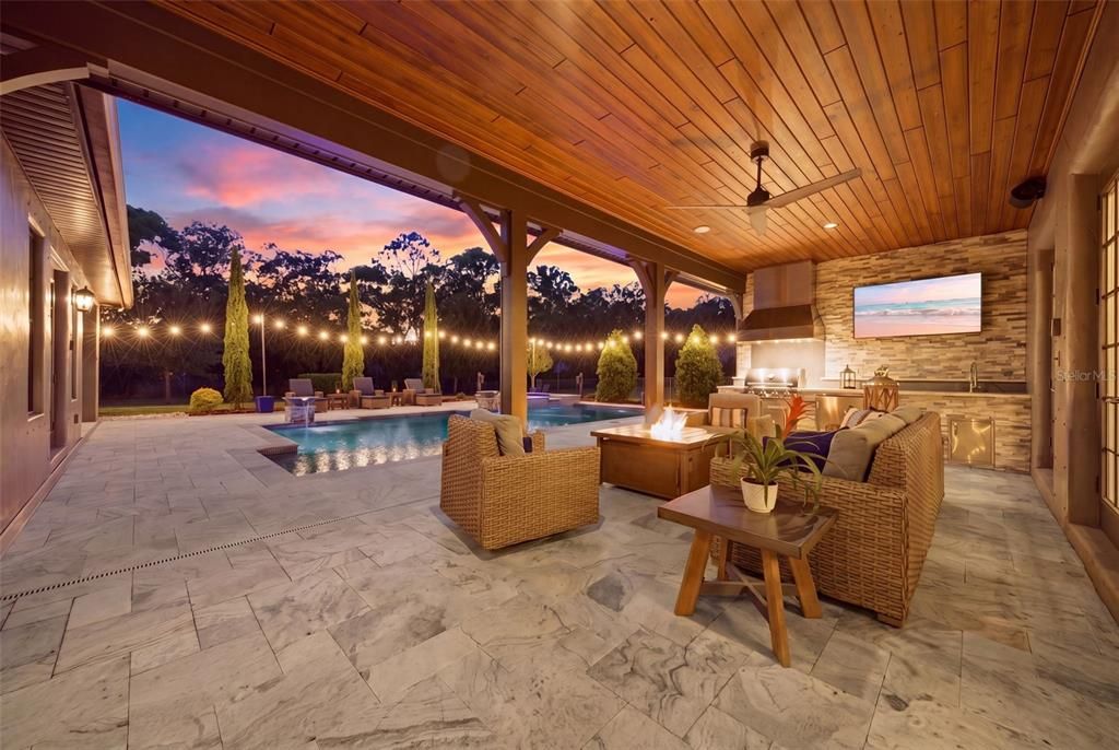 Activo con contrato: $2,250,000 (4 camas, 3 baños, 4553 Pies cuadrados)