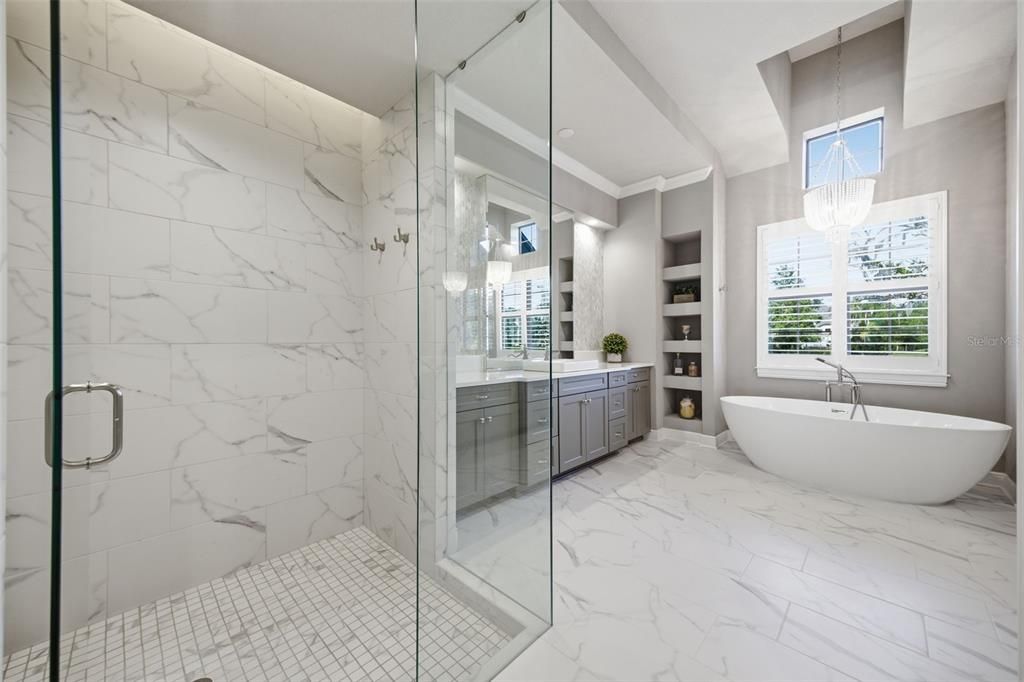 Activo con contrato: $2,250,000 (4 camas, 3 baños, 4553 Pies cuadrados)