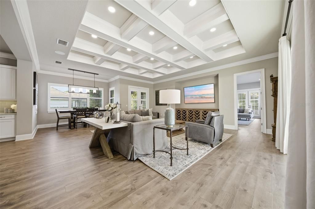 Activo con contrato: $2,250,000 (4 camas, 3 baños, 4553 Pies cuadrados)