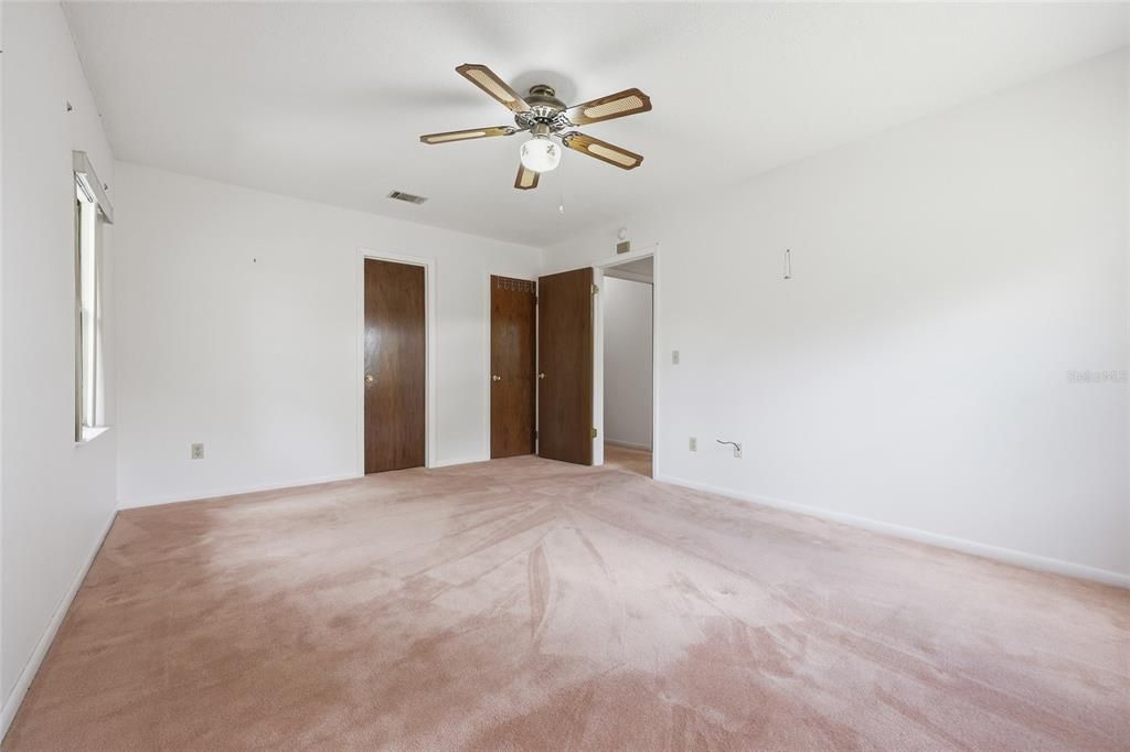 For Sale: $324,900 (3 beds, 2 baths, 2338 Square Feet)