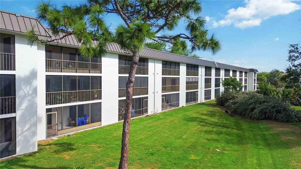 На продажу: $205,000 (2 спален, 2 ванн, 963 Квадратных фут)