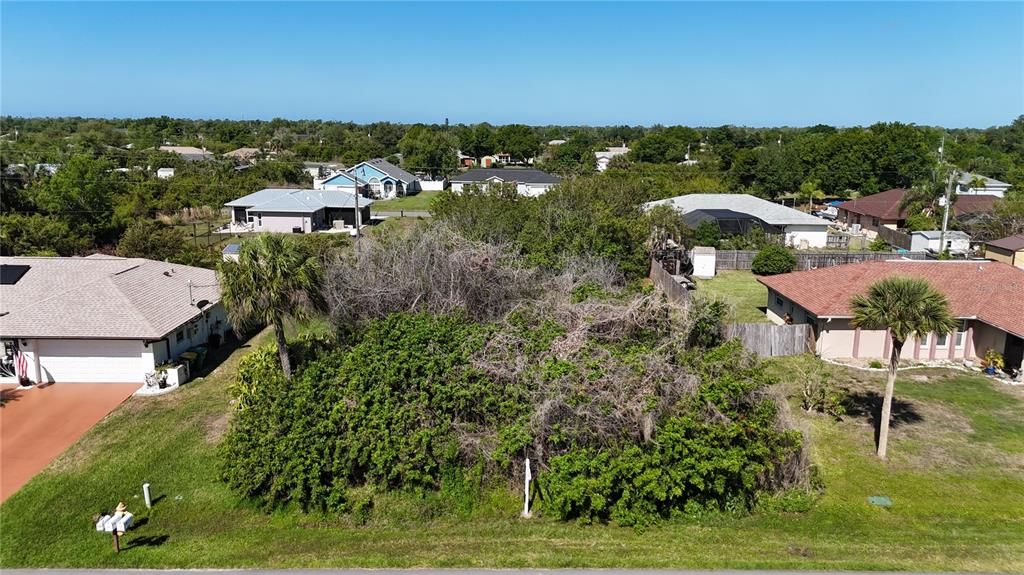 На продажу: $25,000 (0.24 acres)