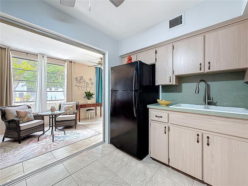 En Venta: $129,000 (2 camas, 1 baños, 835 Pies cuadrados)