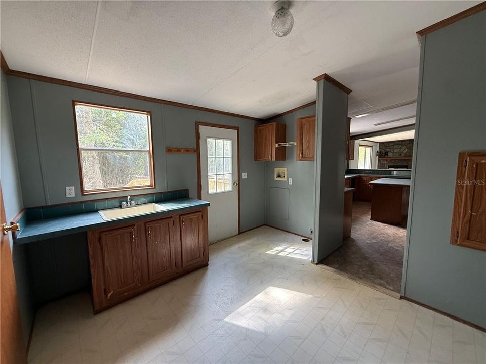En Venta: $165,000 (3 camas, 2 baños, 2034 Pies cuadrados)