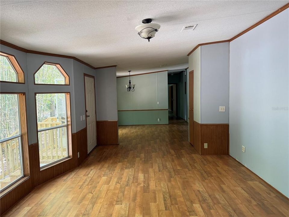En Venta: $165,000 (3 camas, 2 baños, 2034 Pies cuadrados)