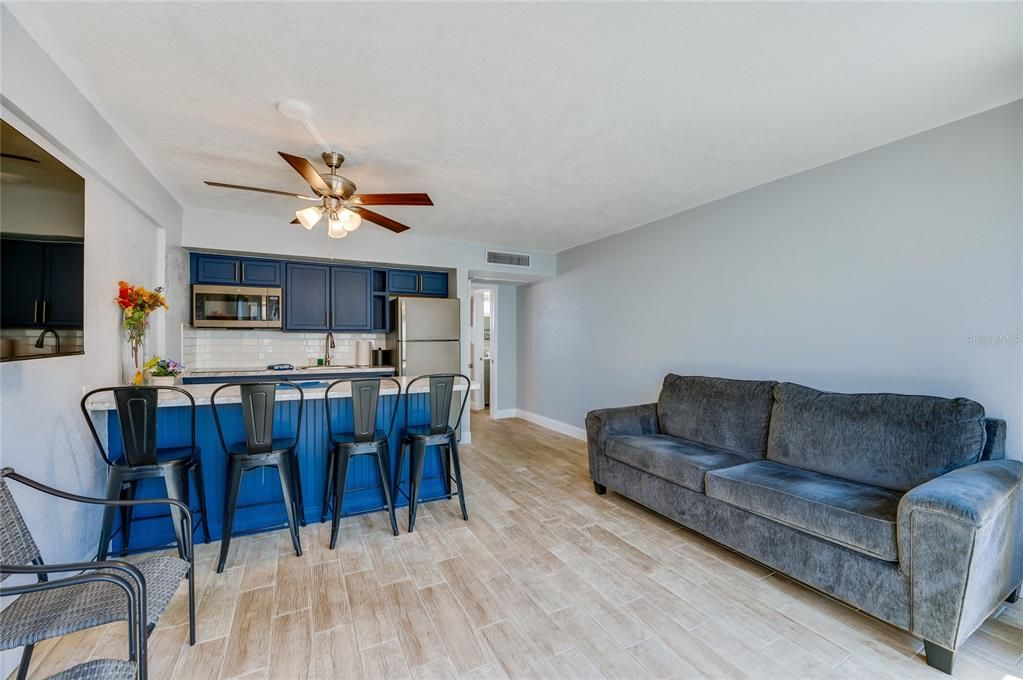 Active With Contract: $110,000 (1 beds, 1 baths, 434 Square Feet)