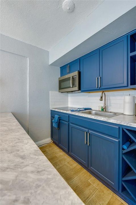 Active With Contract: $110,000 (1 beds, 1 baths, 434 Square Feet)