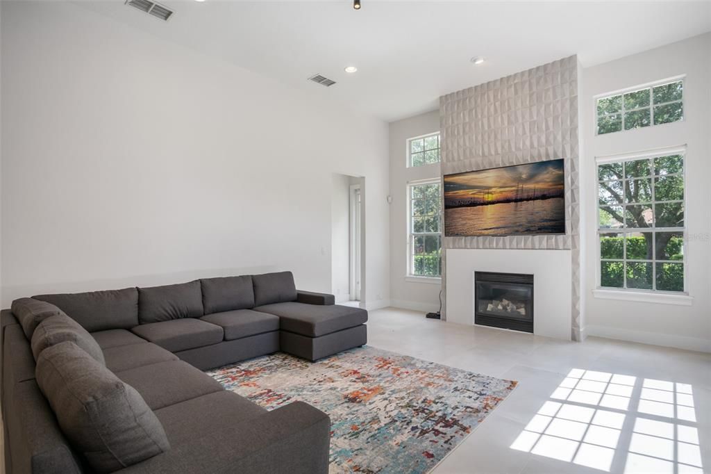 For Sale: $1,400,000 (5 beds, 4 baths, 3164 Square Feet)
