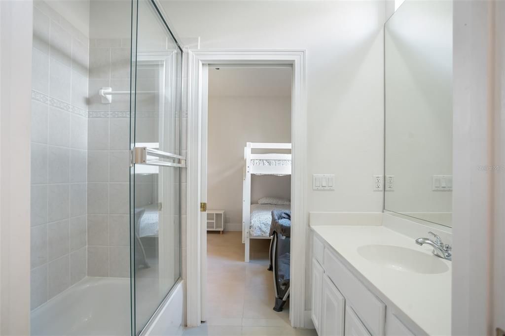 For Sale: $1,400,000 (5 beds, 4 baths, 3164 Square Feet)
