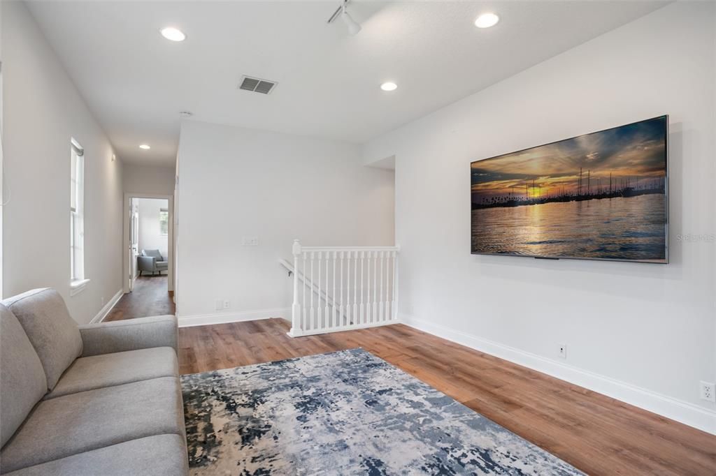 For Sale: $1,400,000 (5 beds, 4 baths, 3164 Square Feet)
