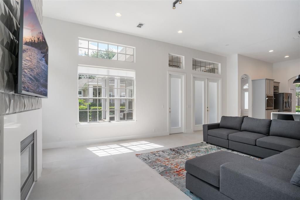 For Sale: $1,400,000 (5 beds, 4 baths, 3164 Square Feet)