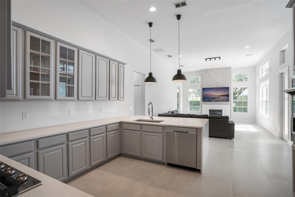 For Sale: $1,400,000 (5 beds, 4 baths, 3164 Square Feet)