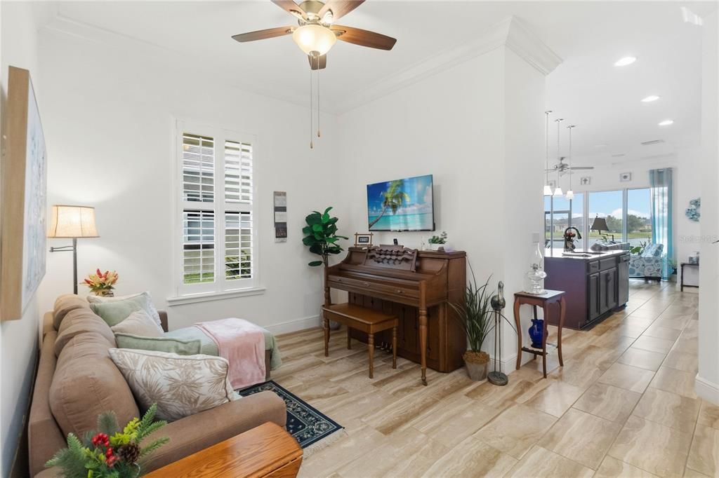 Activo con contrato: $299,900 (2 camas, 2 baños, 1464 Pies cuadrados)