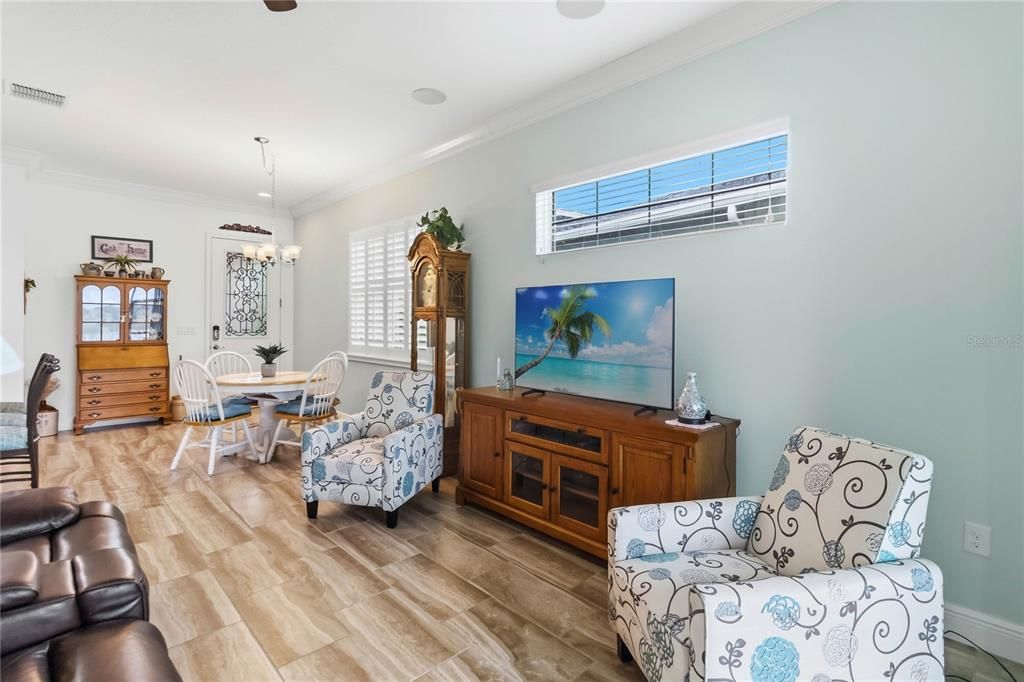 Activo con contrato: $299,900 (2 camas, 2 baños, 1464 Pies cuadrados)