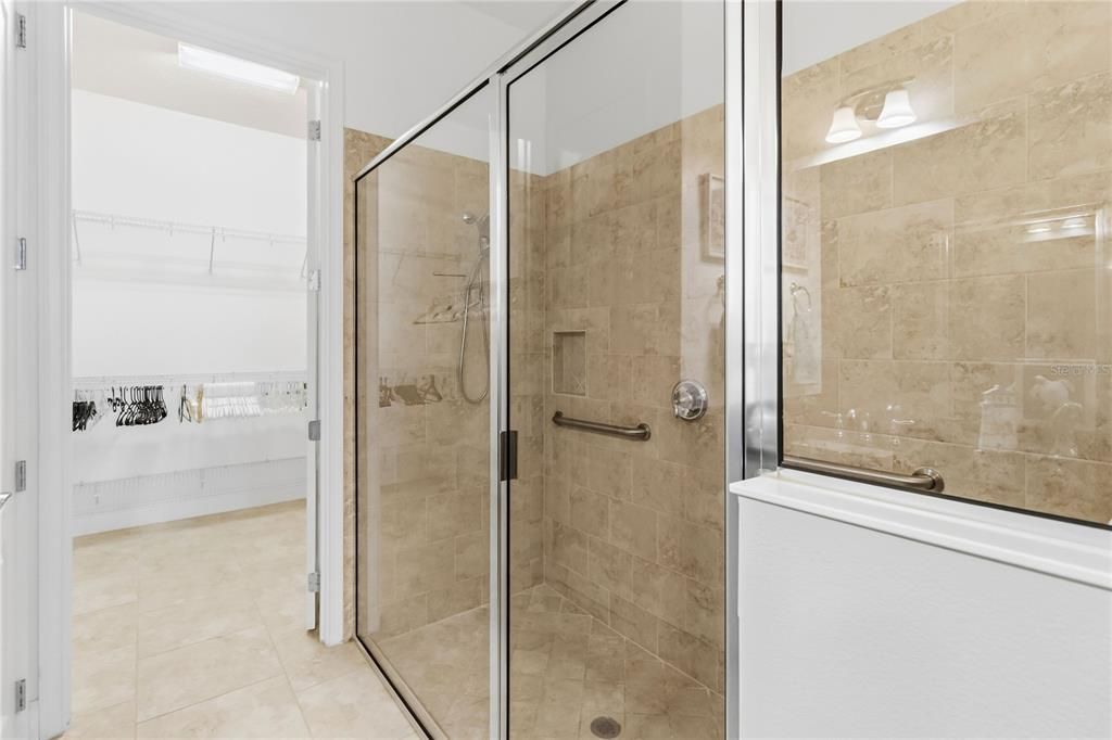 Activo con contrato: $299,900 (2 camas, 2 baños, 1464 Pies cuadrados)