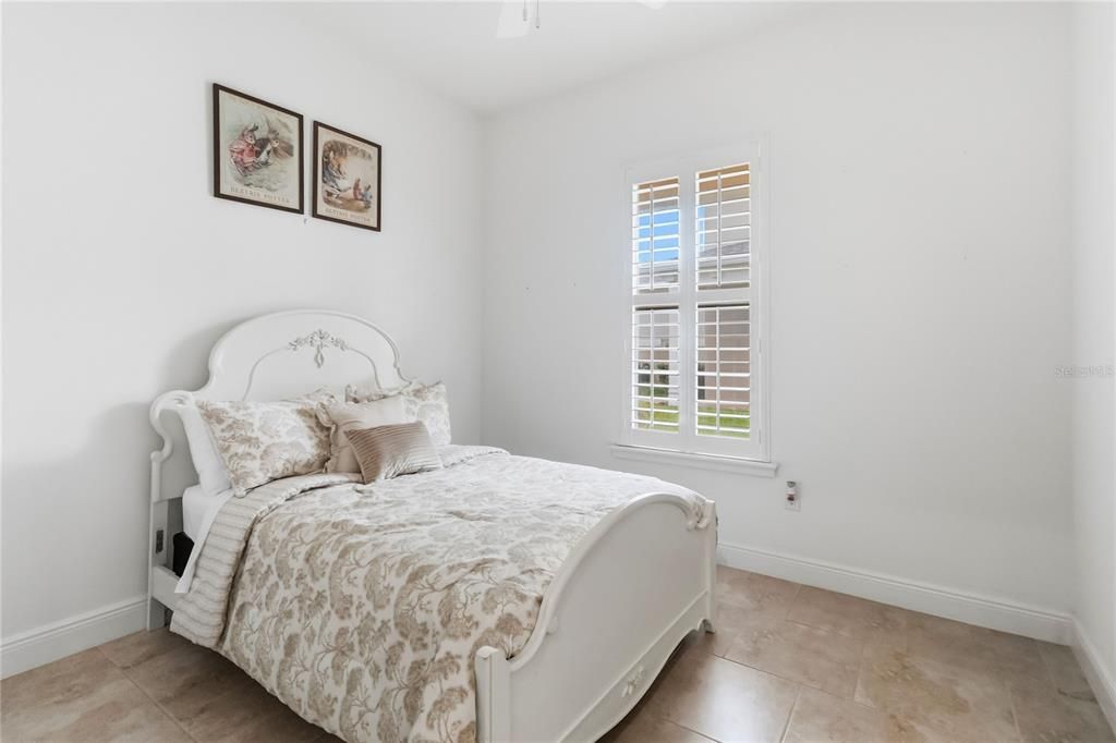 Activo con contrato: $299,900 (2 camas, 2 baños, 1464 Pies cuadrados)