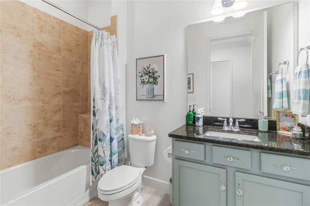 Activo con contrato: $299,900 (2 camas, 2 baños, 1464 Pies cuadrados)