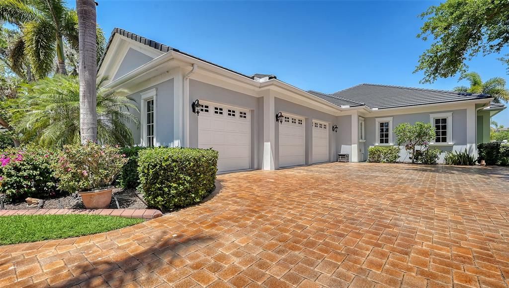 Activo con contrato: $2,650,000 (4 camas, 3 baños, 5287 Pies cuadrados)