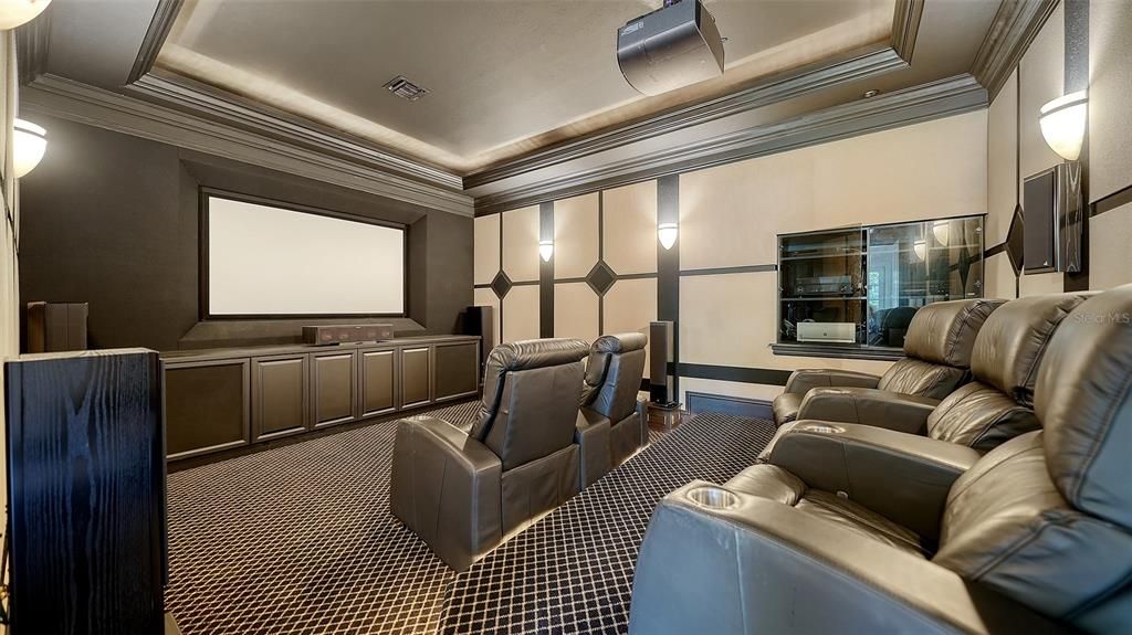 Activo con contrato: $2,650,000 (4 camas, 3 baños, 5287 Pies cuadrados)