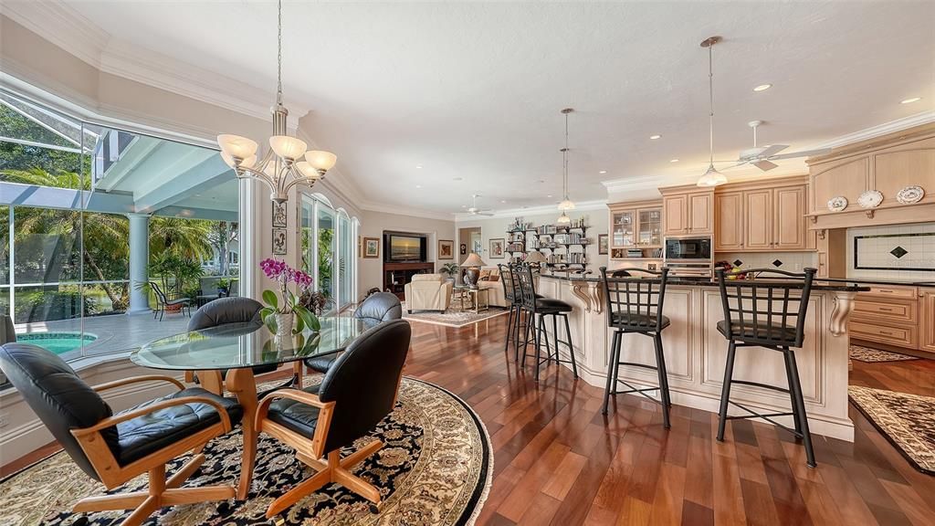 Activo con contrato: $2,650,000 (4 camas, 3 baños, 5287 Pies cuadrados)