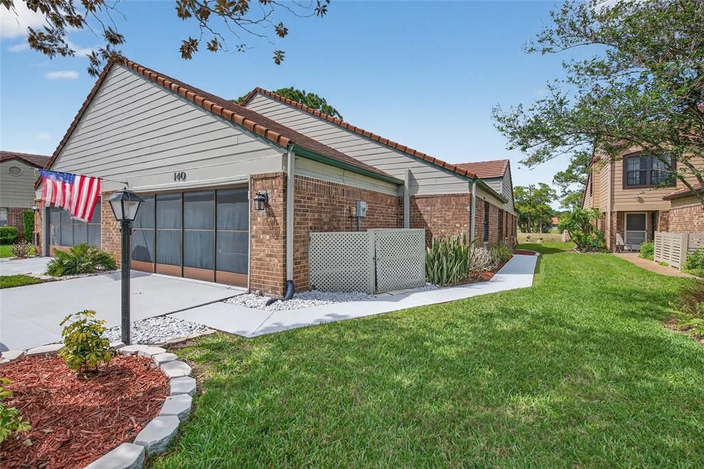 Activo con contrato: $249,000 (3 camas, 2 baños, 1455 Pies cuadrados)