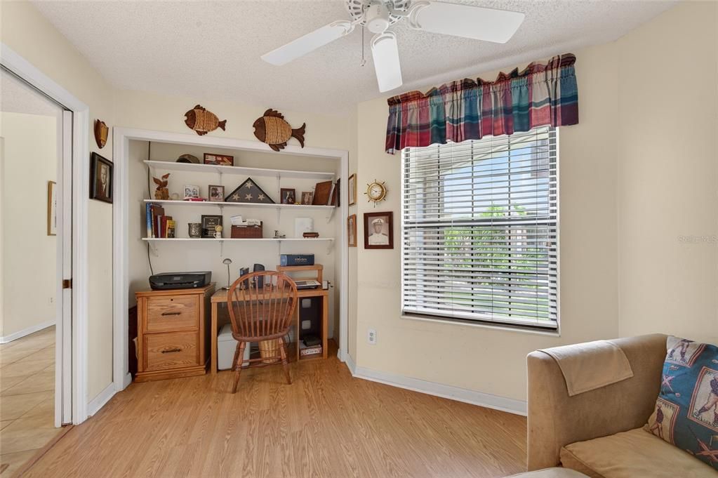 Activo con contrato: $249,000 (3 camas, 2 baños, 1455 Pies cuadrados)