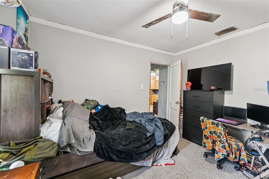 En Venta: $250,000 (2 camas, 1 baños, 810 Pies cuadrados)