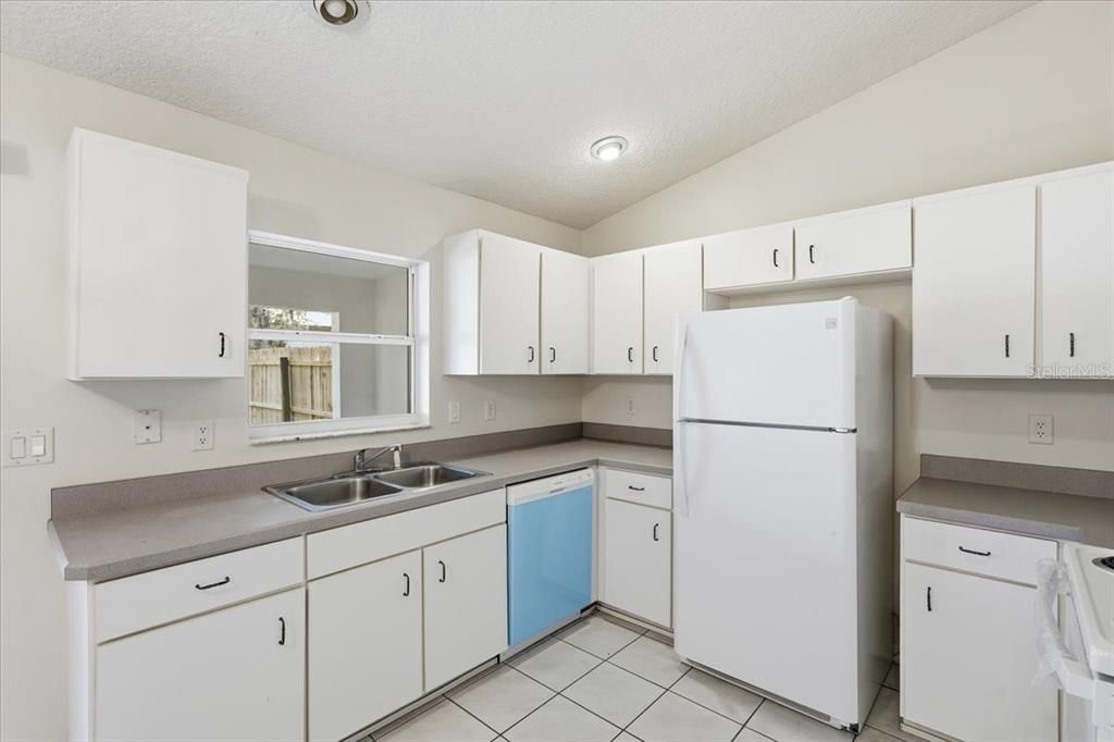 For Sale: $419,900 (4 beds, 0 baths, 2278 Square Feet)