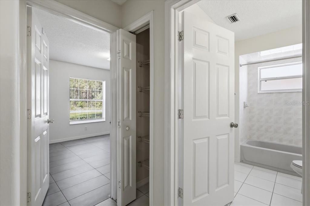 For Sale: $419,900 (4 beds, 0 baths, 2278 Square Feet)