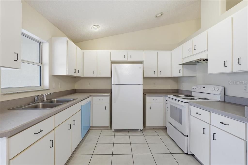 For Sale: $419,900 (4 beds, 0 baths, 2278 Square Feet)