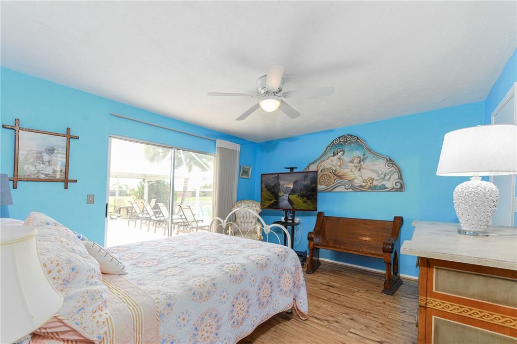 For Sale: $780,000 (3 beds, 2 baths, 2599 Square Feet)