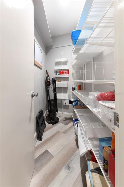 For Sale: $780,000 (3 beds, 2 baths, 2599 Square Feet)