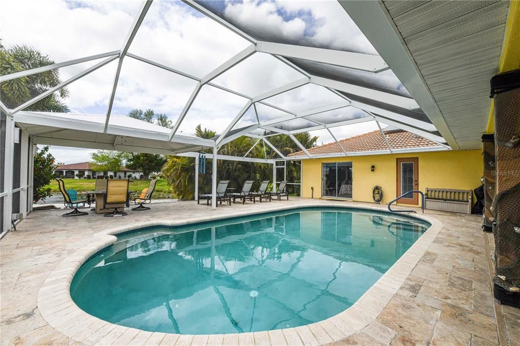For Sale: $780,000 (3 beds, 2 baths, 2599 Square Feet)
