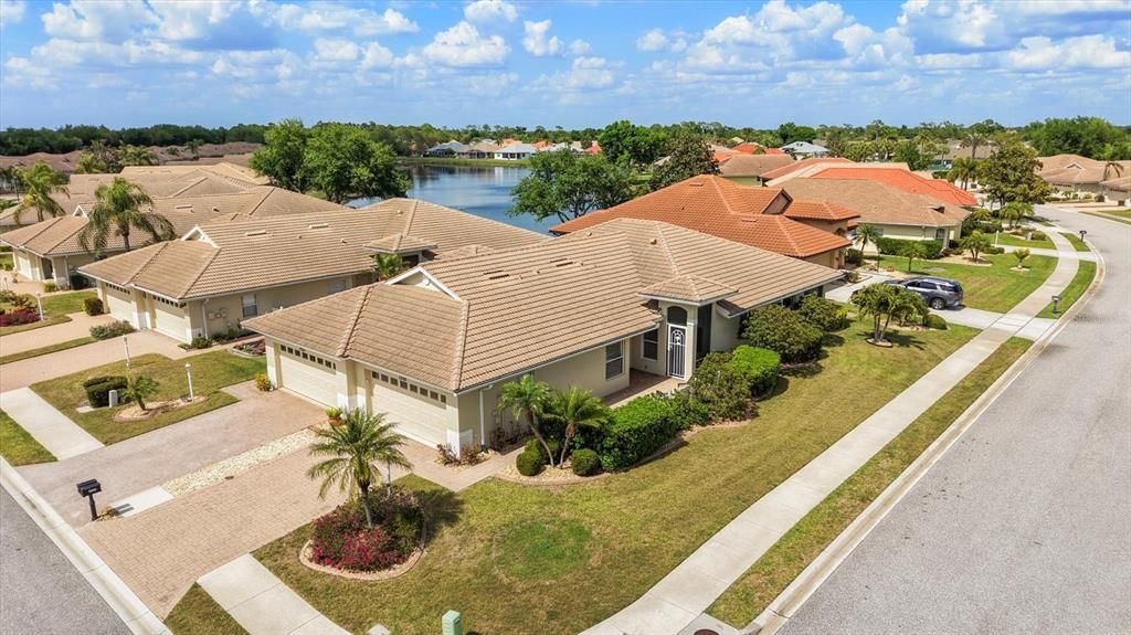 На продажу: $299,000 (2 спален, 2 ванн, 1385 Квадратных фут)