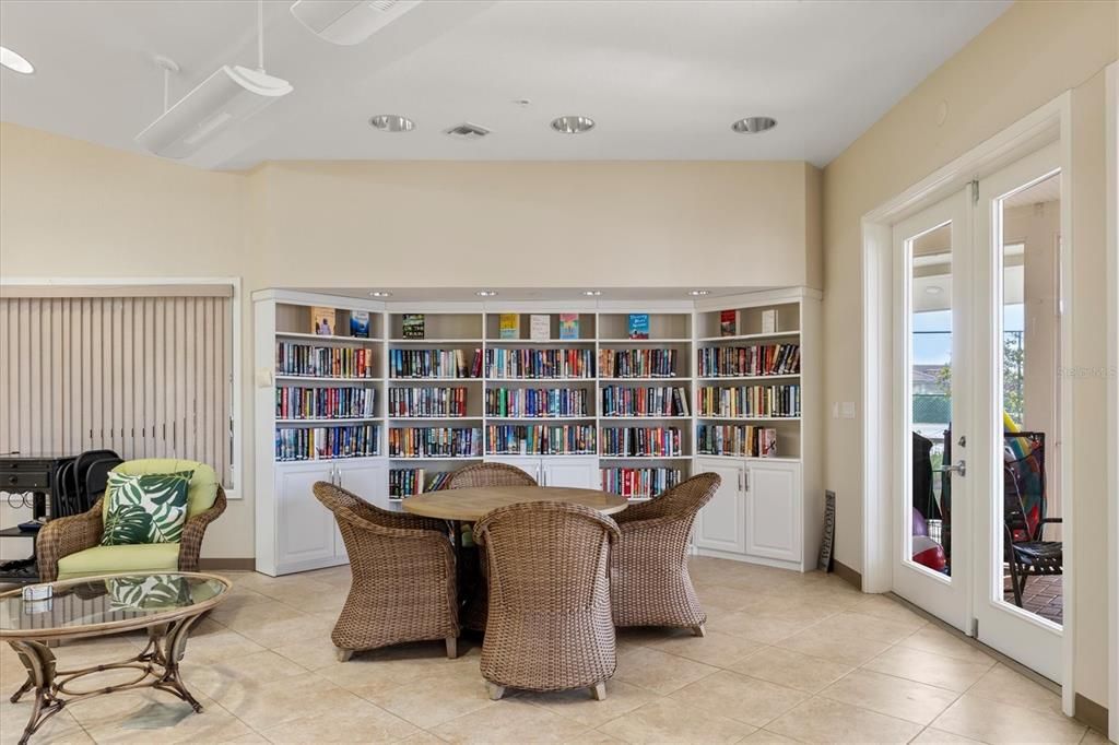 На продажу: $299,000 (2 спален, 2 ванн, 1385 Квадратных фут)