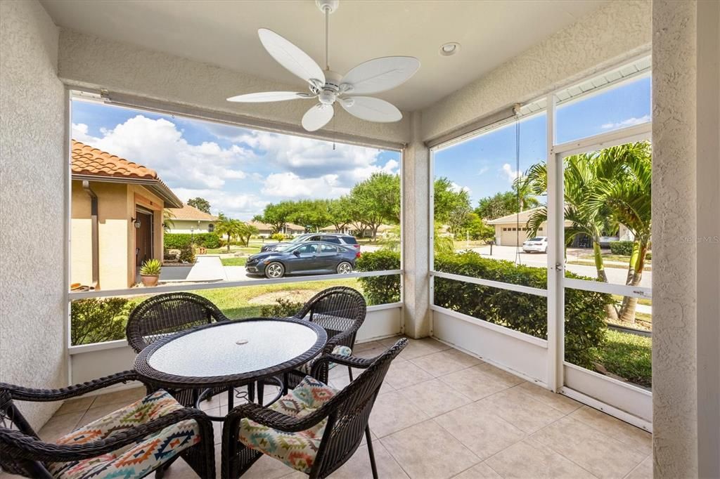 На продажу: $299,000 (2 спален, 2 ванн, 1385 Квадратных фут)