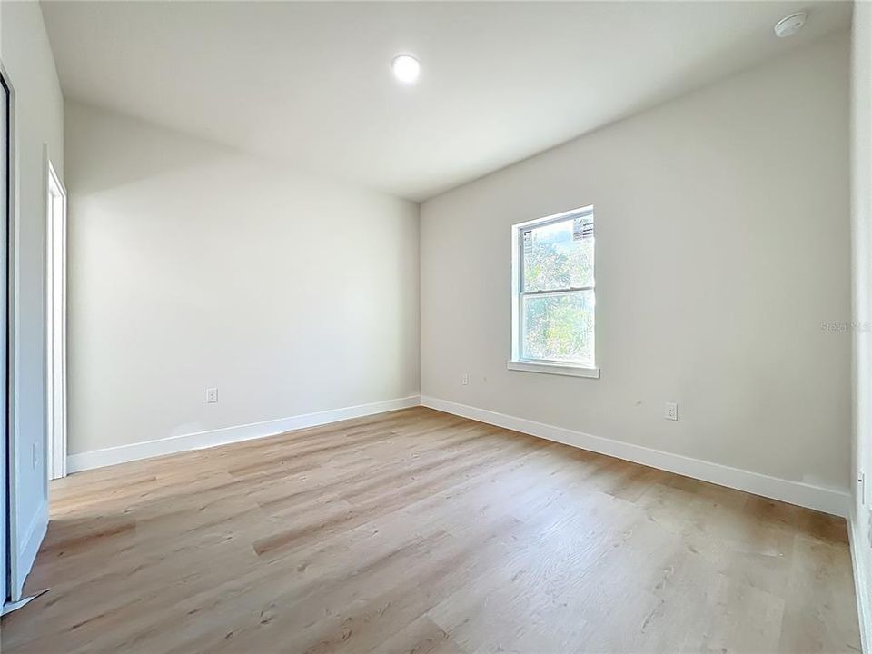 For Rent: $2,450 (3 beds, 2 baths, 1250 Square Feet)