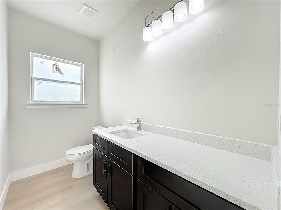 For Rent: $2,450 (3 beds, 2 baths, 1250 Square Feet)