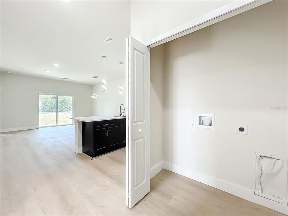 For Rent: $2,450 (3 beds, 2 baths, 1250 Square Feet)