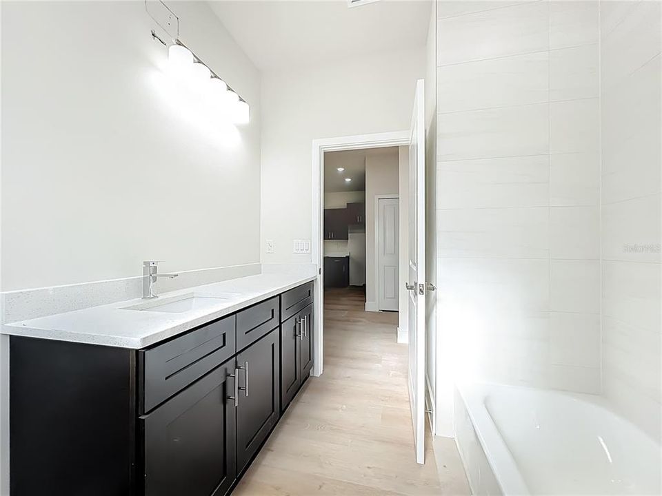 For Rent: $2,450 (3 beds, 2 baths, 1250 Square Feet)