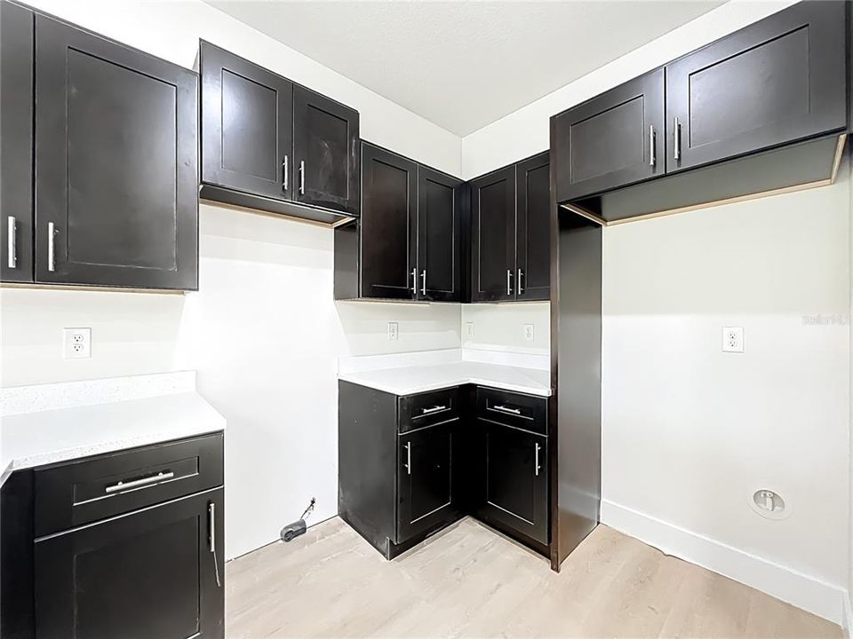 For Rent: $2,450 (3 beds, 2 baths, 1250 Square Feet)