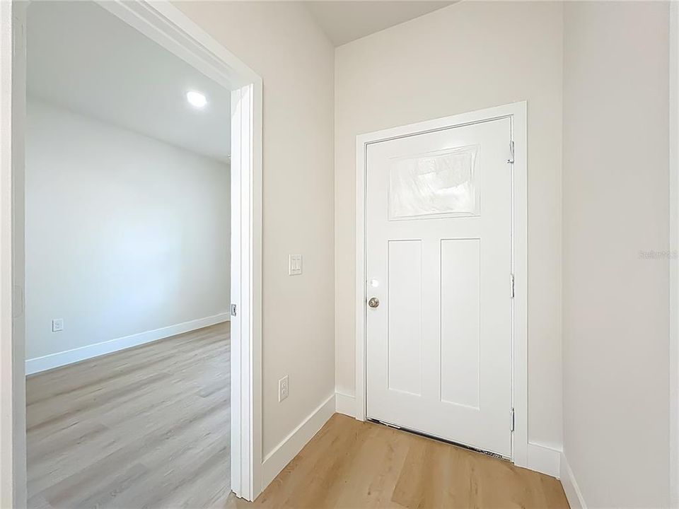 For Rent: $2,450 (3 beds, 2 baths, 1250 Square Feet)