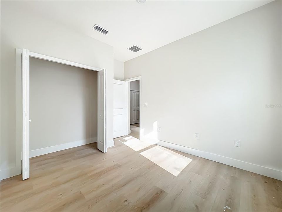 For Rent: $2,450 (3 beds, 2 baths, 1250 Square Feet)