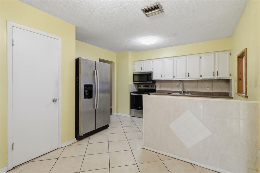 Activo con contrato: $177,900 (3 camas, 1 baños, 975 Pies cuadrados)